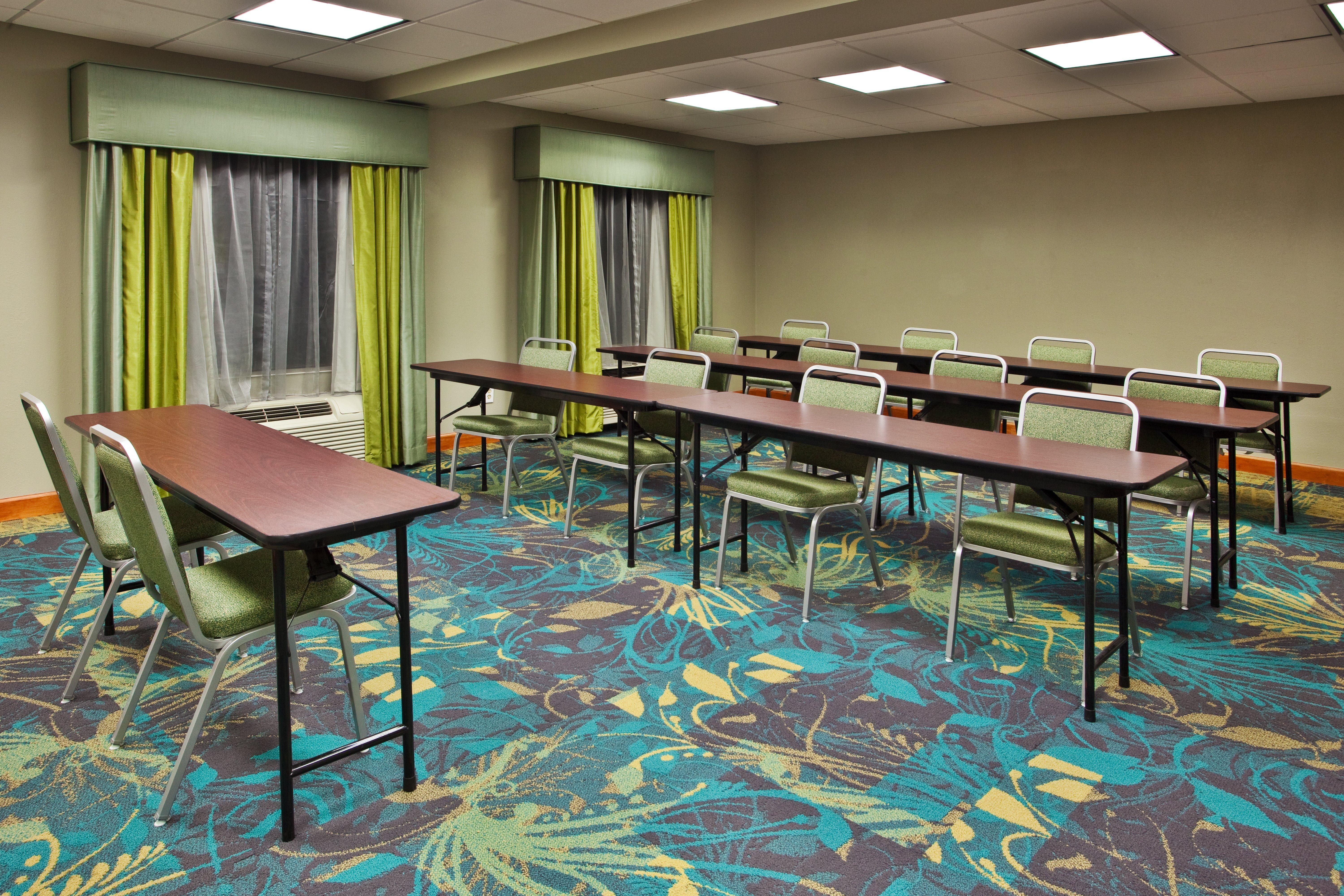 Holiday Inn Express Hotel & Suites Kimball, An Ihg Hotel Екстериор снимка