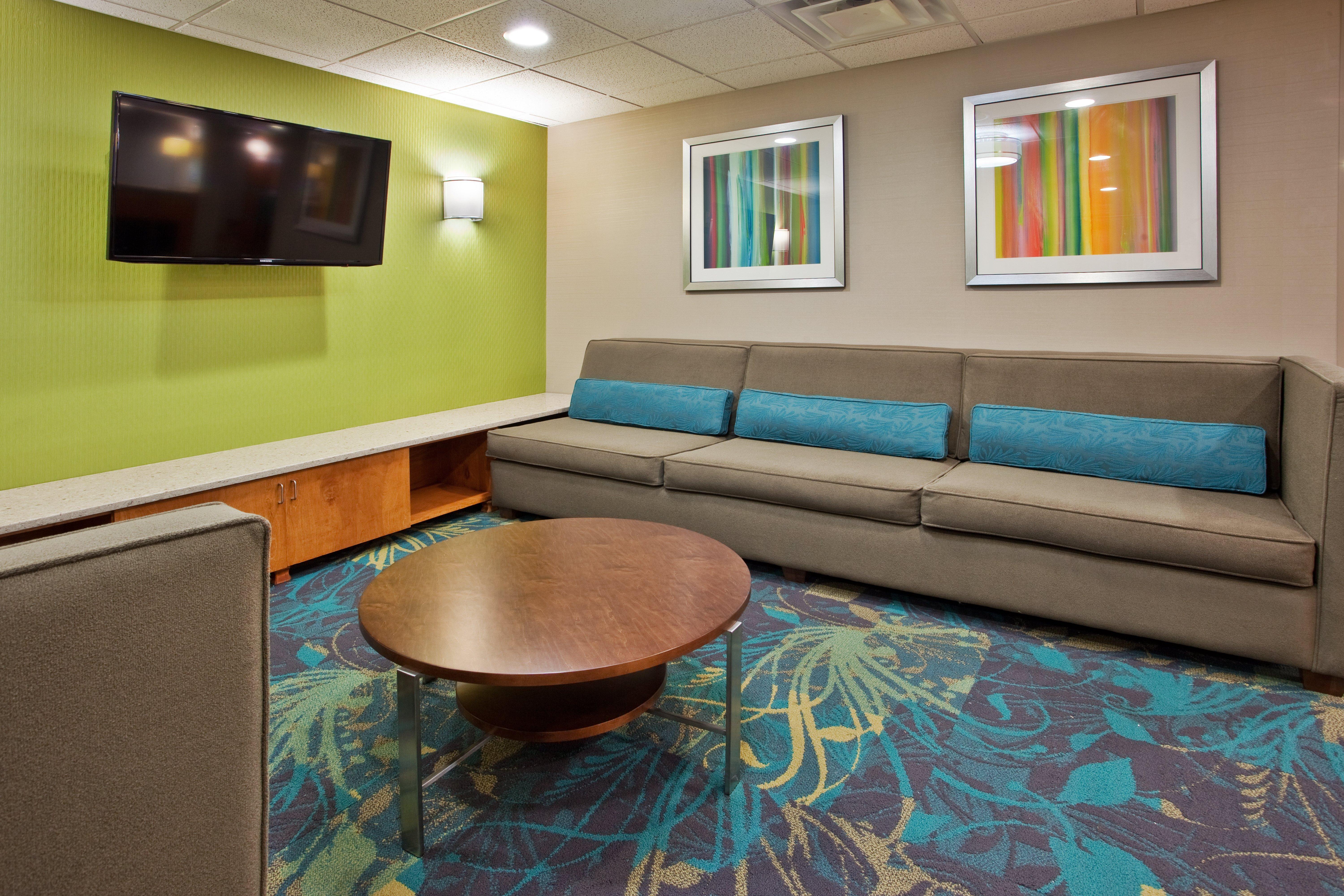 Holiday Inn Express Hotel & Suites Kimball, An Ihg Hotel Екстериор снимка